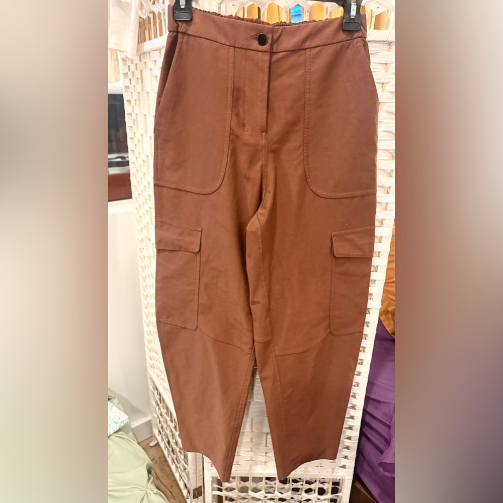 *like new* lululemon athletica Tan Cargo Pants